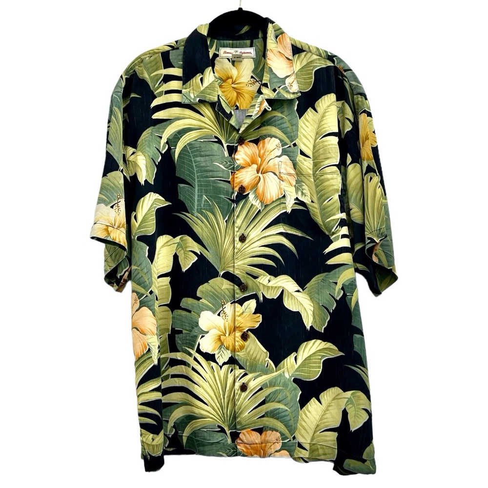TOMMY BAHAMA YELLOW HIBISCUS FLORAL 100% SILK BLACK SHORT SLEEVE CAMP SHIRT